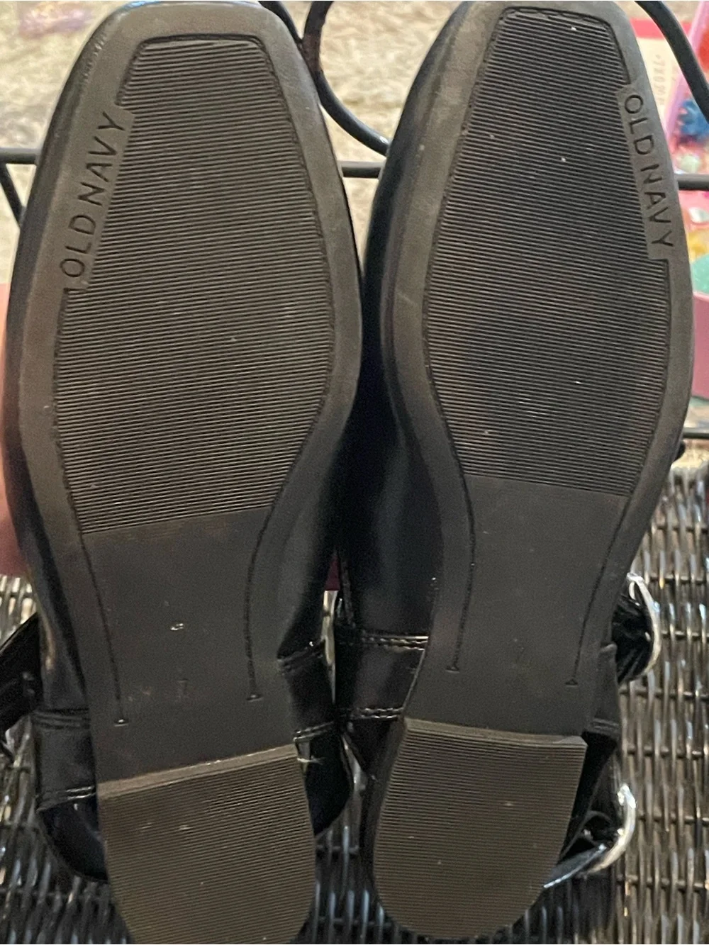 Black Ankle-Strap Ballet Flats Size 7 made by Old Navy. Super Cute